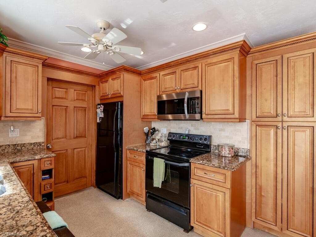 1169 Fourwinds AVE MARCO ISLAND, FL 34145