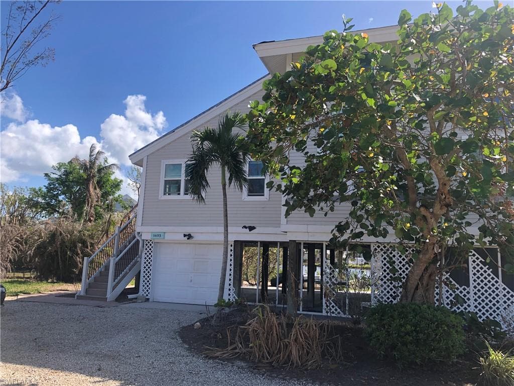 1403 Sandpiper CIR SANIBEL, FL 33957