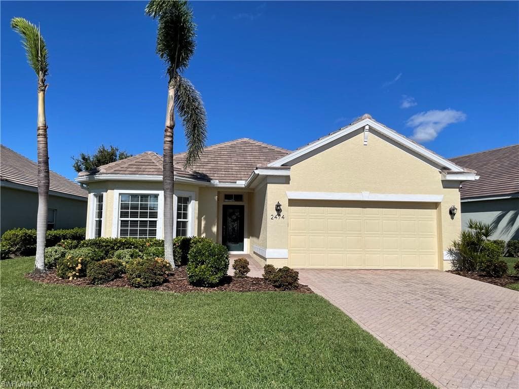 2474 Blackburn CIR CAPE CORAL, FL 33991