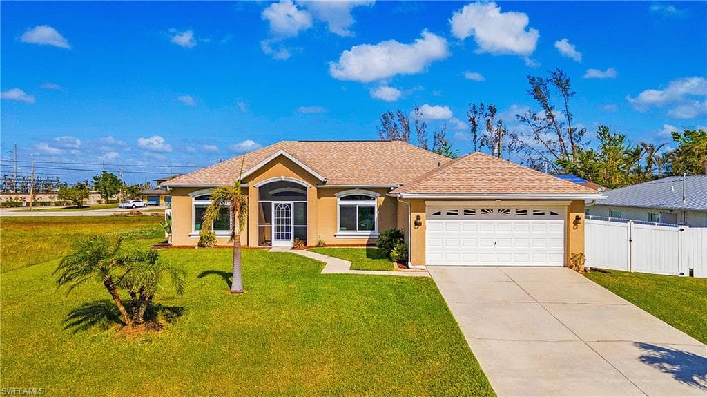 125 SE 16th TER CAPE CORAL, FL 33990