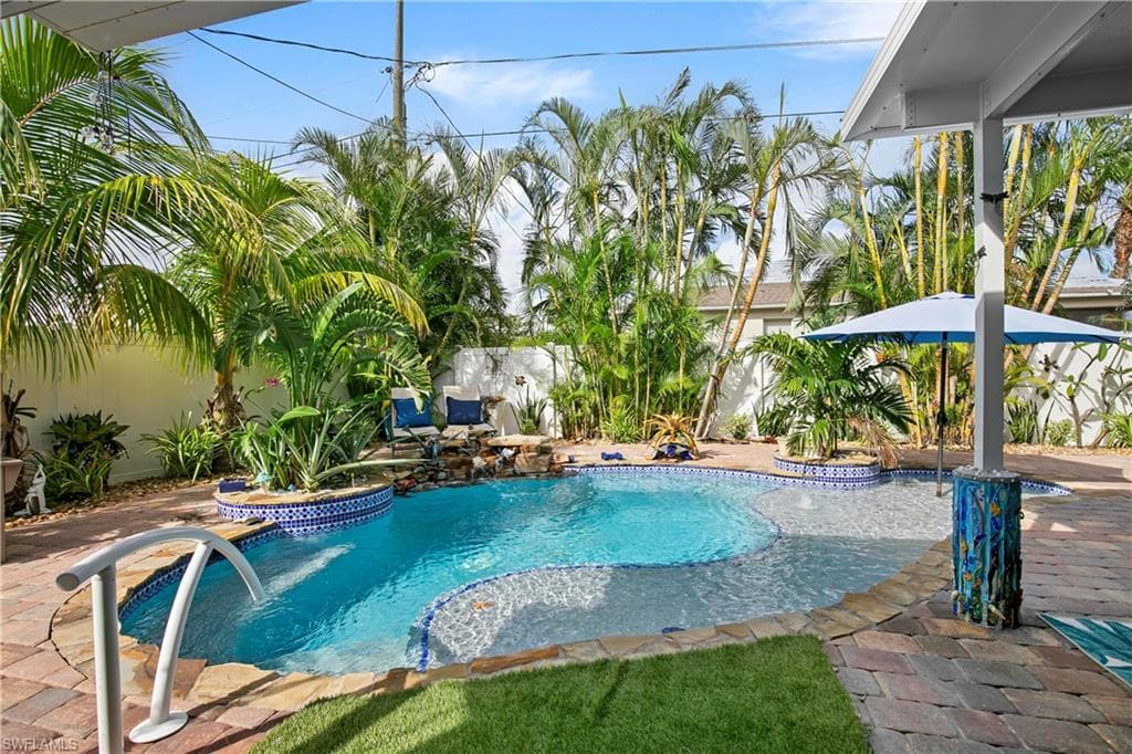 9025 Pomelo RD W FORT MYERS, FL 33967