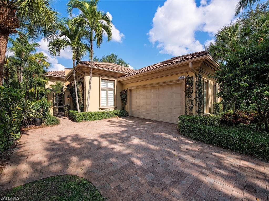 15643 Villoresi WAY NAPLES, FL 34110