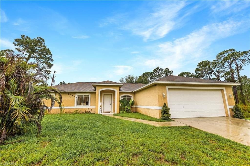 1030 Eubanks ST LEHIGH ACRES, FL 33974