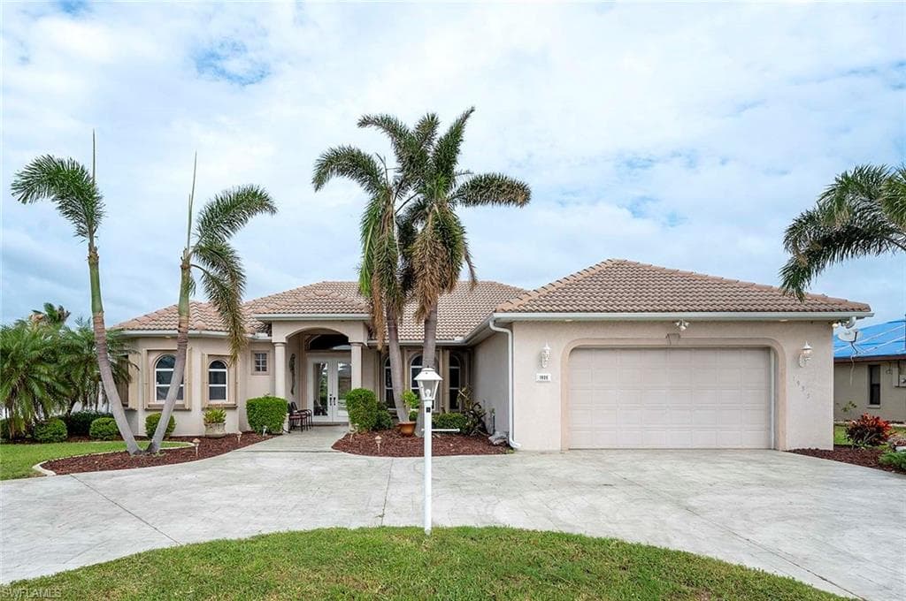 1935 SE 26th ST CAPE CORAL, FL 33904