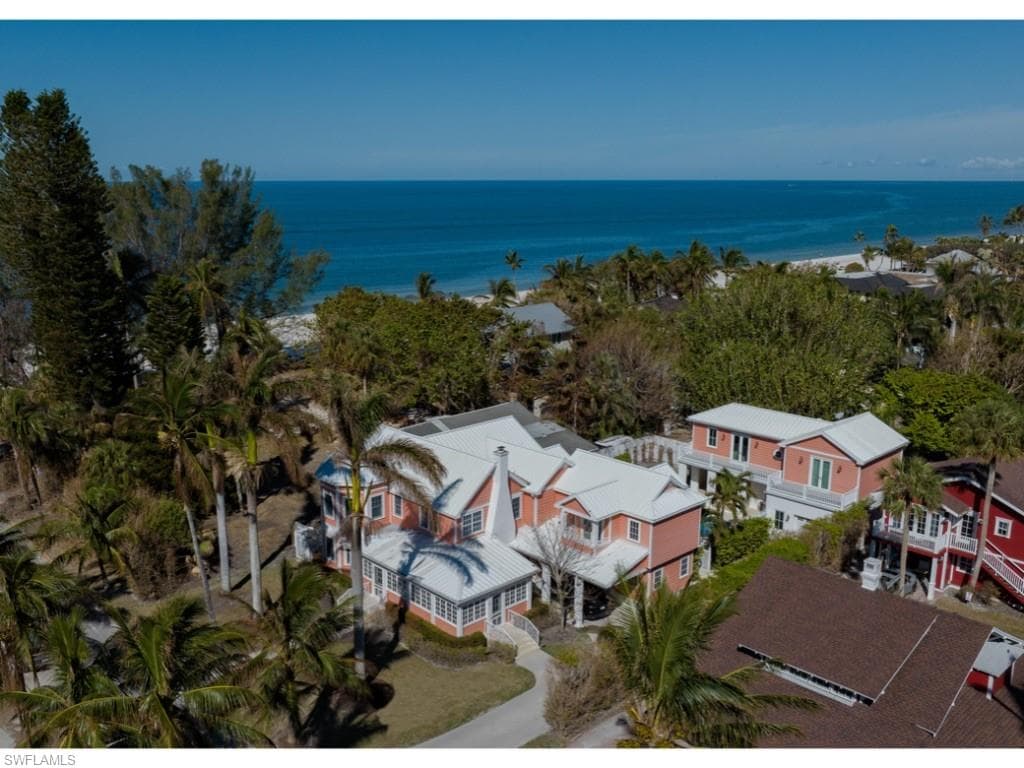 53 Broad AVE S NAPLES, FL 34102