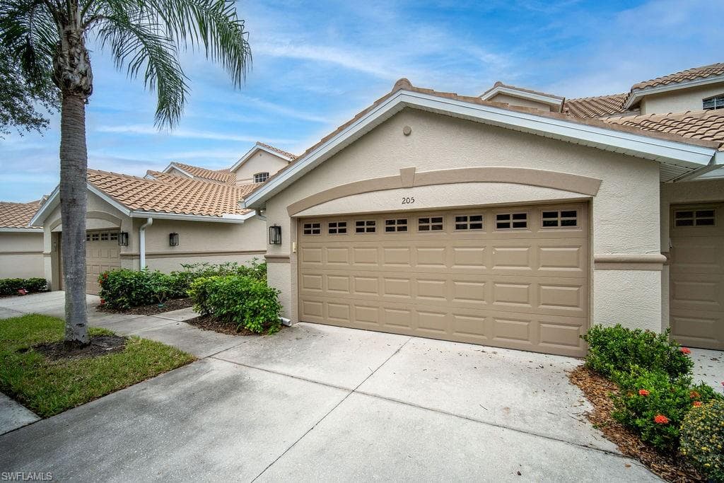 8467 Radcliffe TER 205 NAPLES, FL 34120