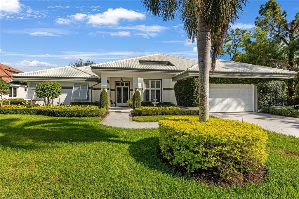 24 Bramblewood PT NAPLES, FL 34105