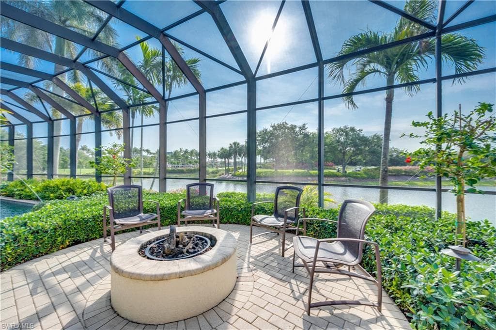1746 Persimmon CT NAPLES, FL 34109