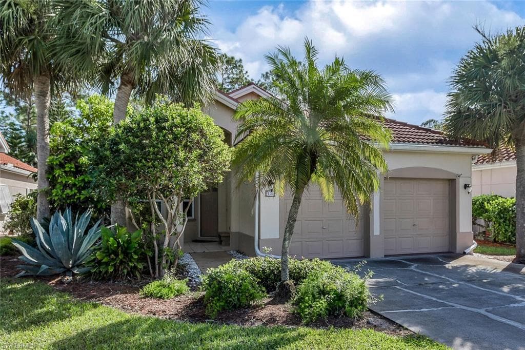 156 Lady Palm DR NAPLES, FL 34104