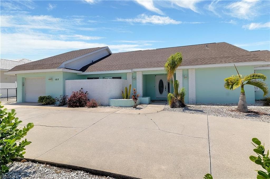 157 Morgan LN SE PORT CHARLOTTE, FL 33952