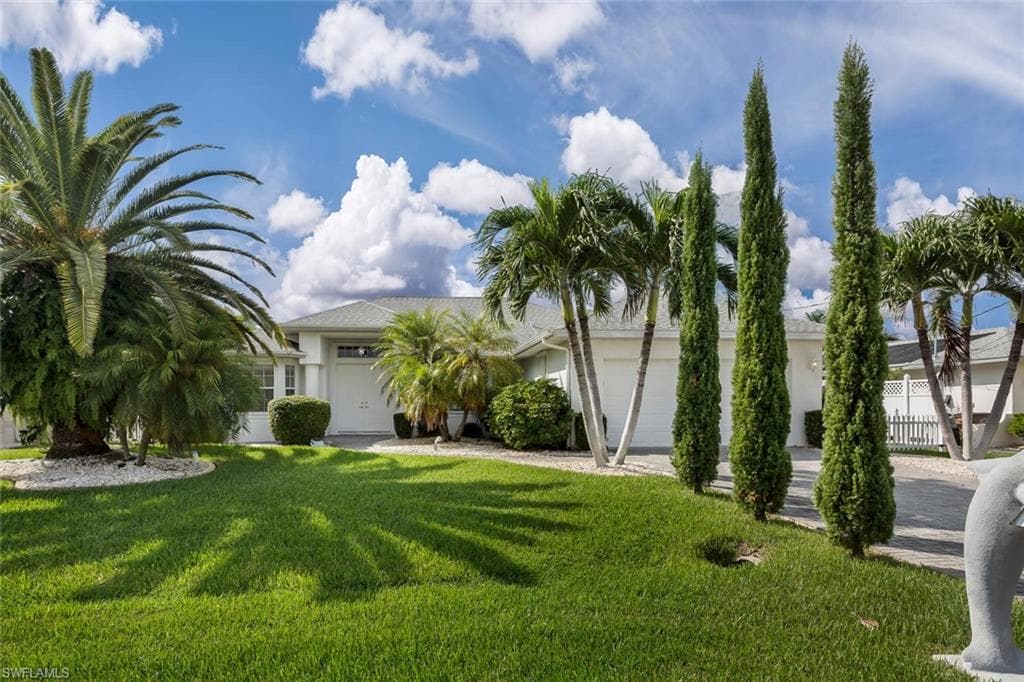 3922 SW 1st PL CAPE CORAL, FL 33914
