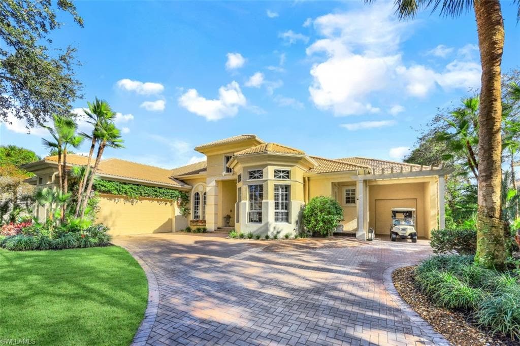 963 Barcarmil WAY NAPLES, FL 34110