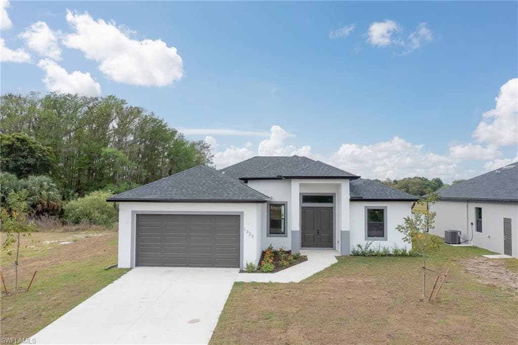 1323 Lincoln CT IMMOKALEE, FL 34142