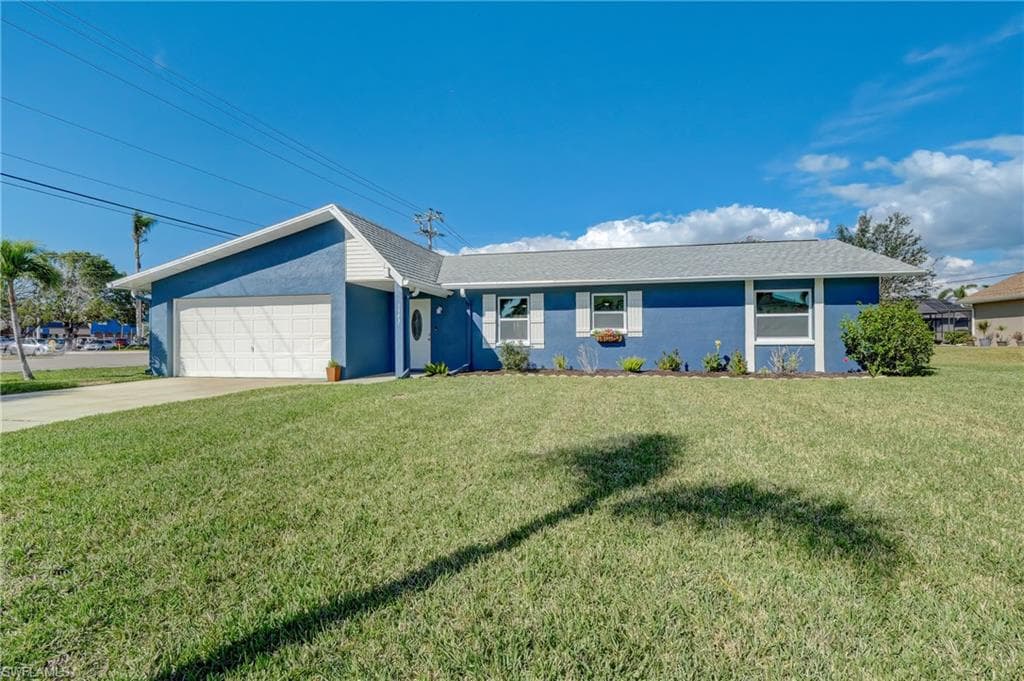 1543 SW 49th TER CAPE CORAL, FL 33914