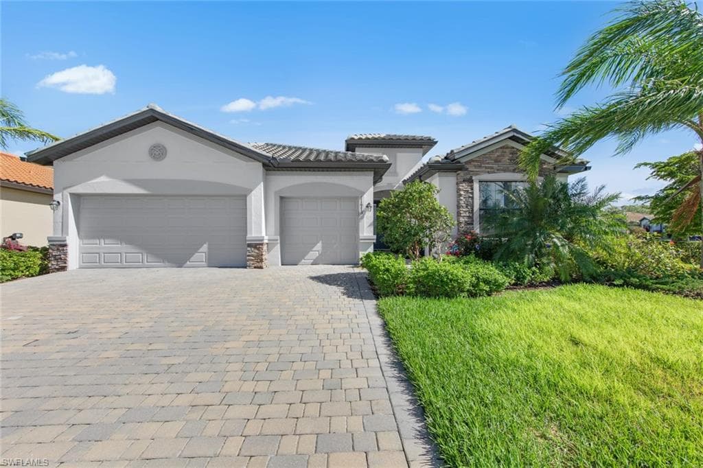 11973 Bay Oak DR