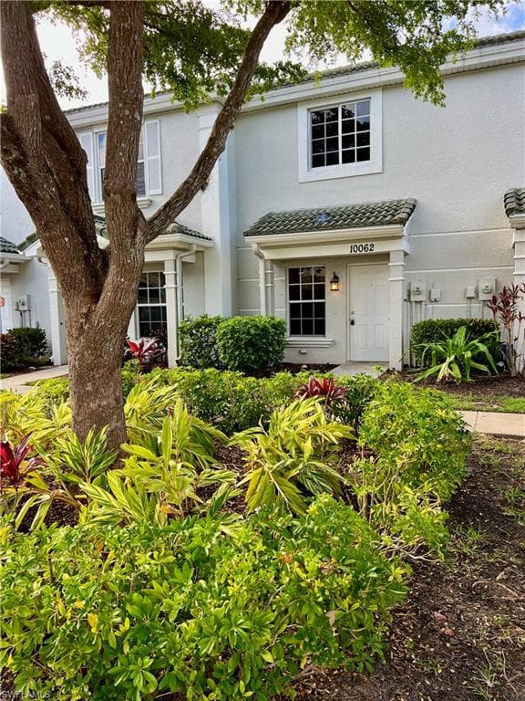 10062 Poppy Hill DR FORT MYERS, FL 33966