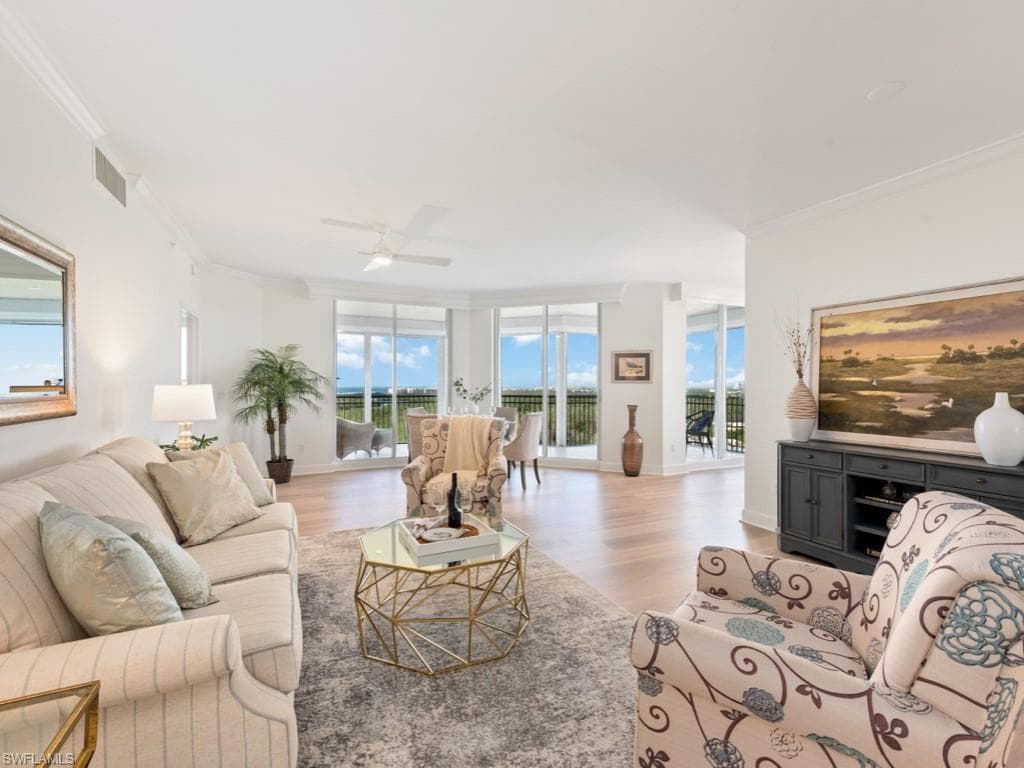 1001 Arbor Lake DR 1208 NAPLES, FL 34110