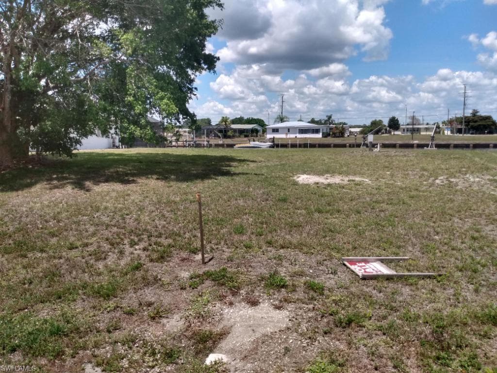 144 Leland ST SE PORT CHARLOTTE, FL 33952