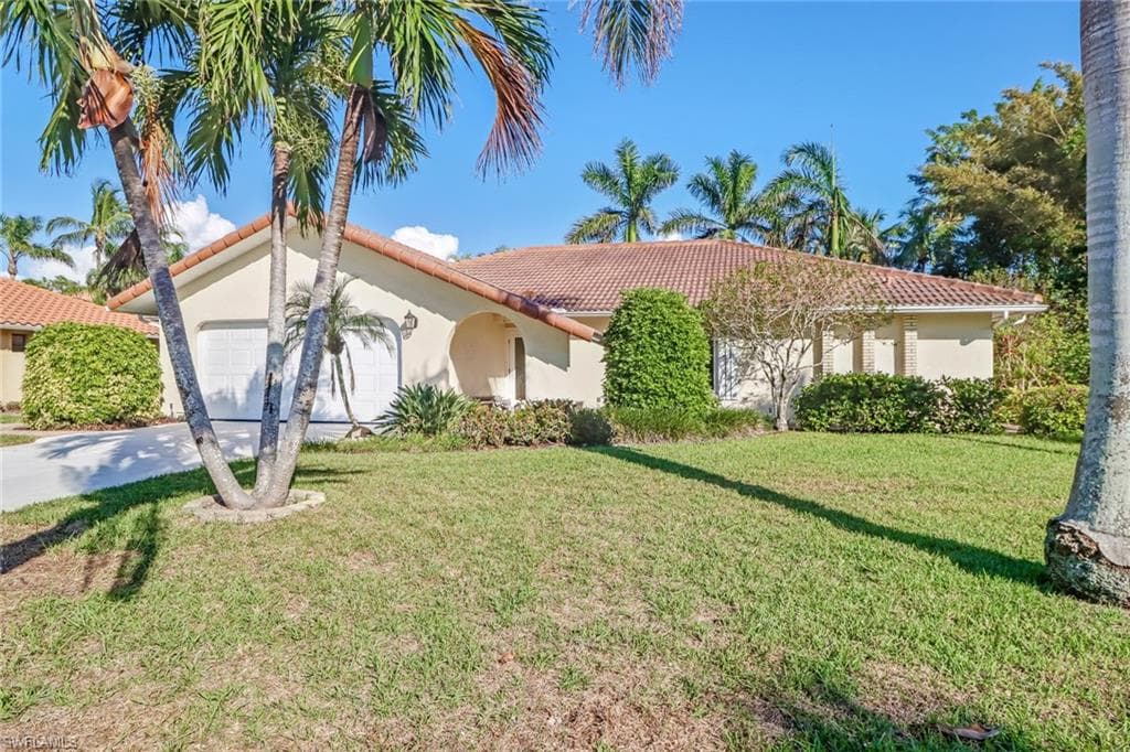 27156 Edenbridge CT BONITA SPRINGS, FL 34135