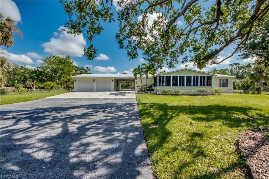 7711 Marx DR NORTH FORT MYERS, FL 33917