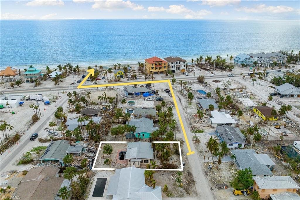 140 Mid Island DR FORT MYERS BEACH, FL 33931