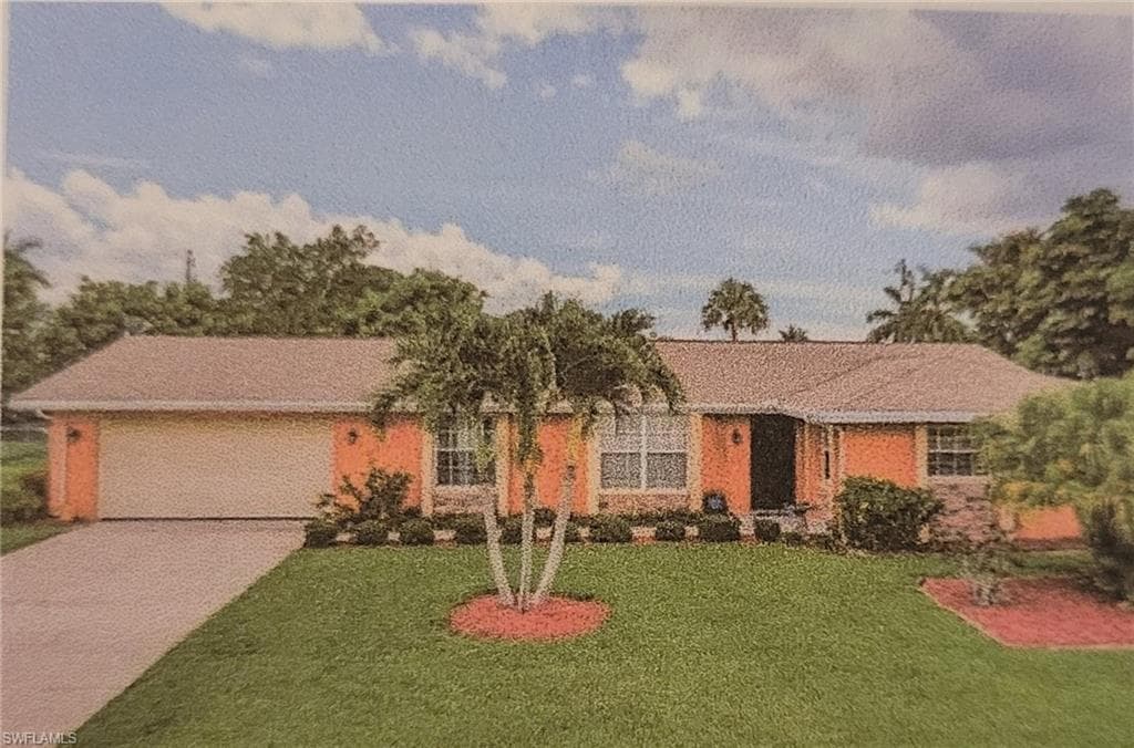 208 SE 43rd TER CAPE CORAL, FL 33904