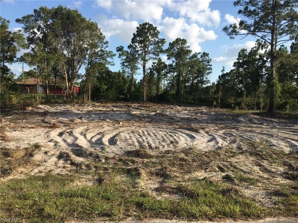 3303 32nd ST W LEHIGH ACRES, FL 33971