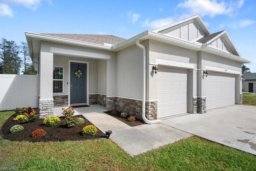 2359 35th AVE NE NAPLES, FL 34120