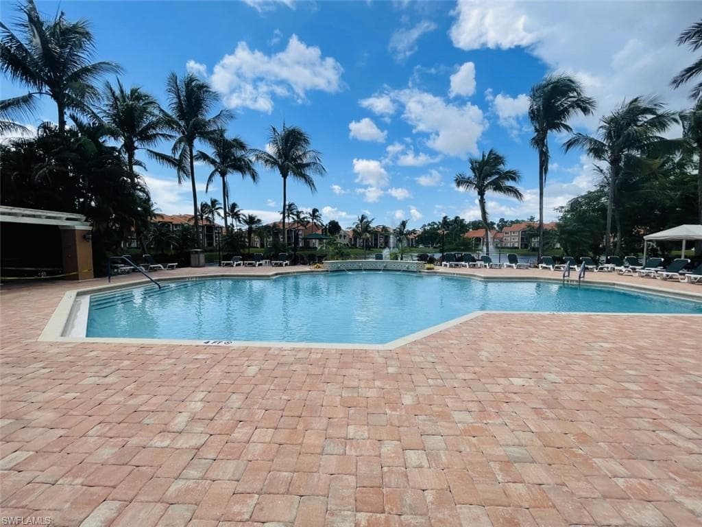 1170 Wildwood Lakes BLVD 206 NAPLES, FL 34104