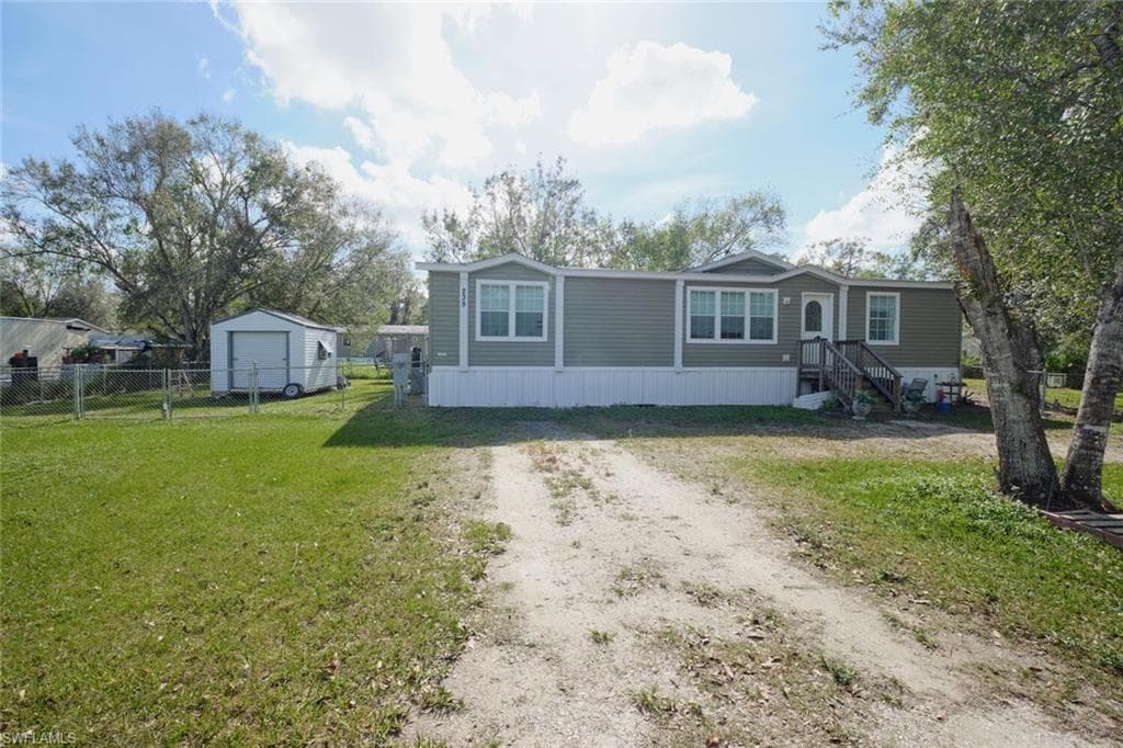 235 Cook AVE LABELLE, FL 33935