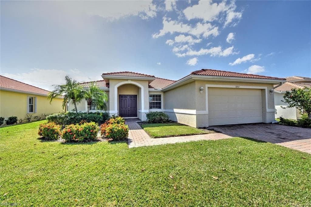 3252 Magnolia Landing LN NORTH FORT MYERS, FL 33917