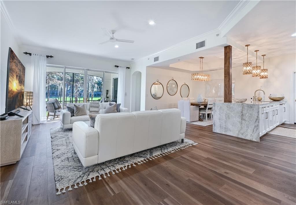 2834 Tiburon BLVD E 101 NAPLES, FL 34109