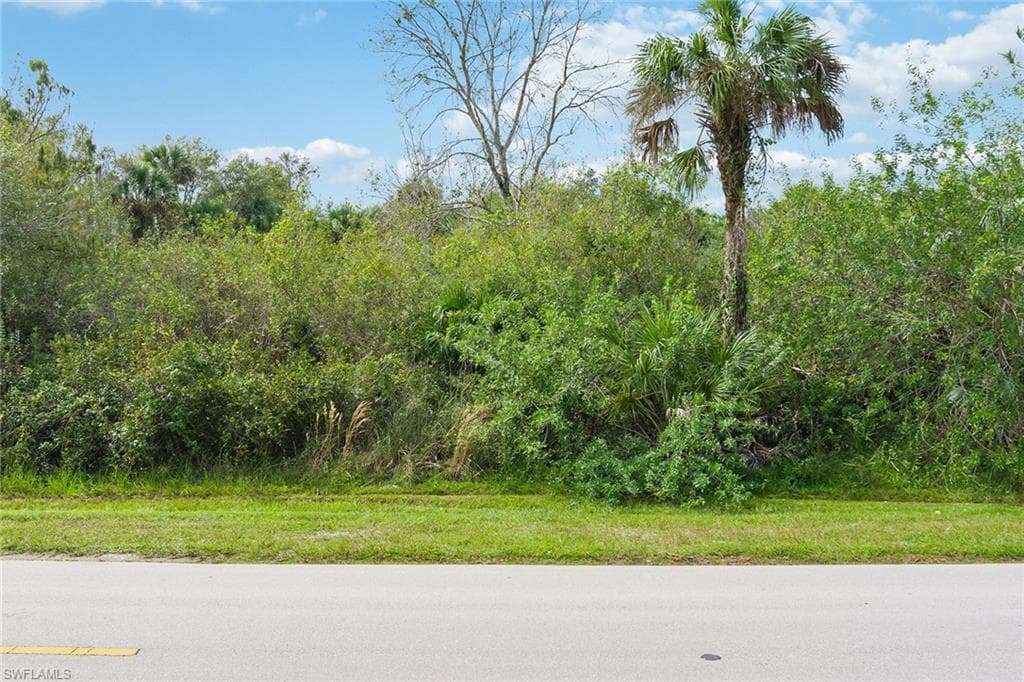 1945 Desoto BLVD S NAPLES, FL 34117