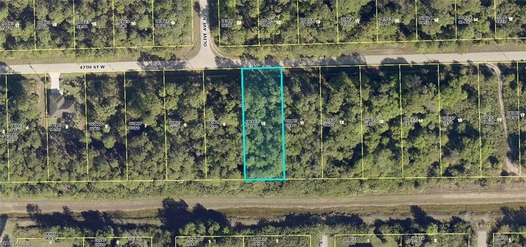 3121 47th ST W LEHIGH ACRES, FL 33971