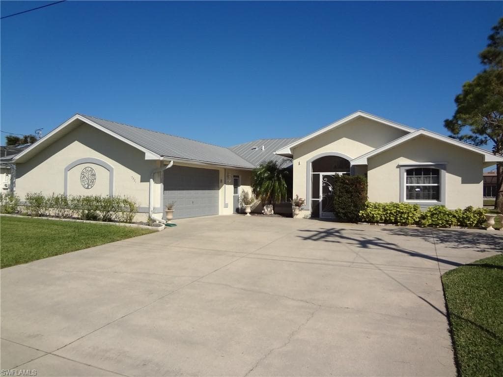 3921 SW 5th PL CAPE CORAL, FL 33914