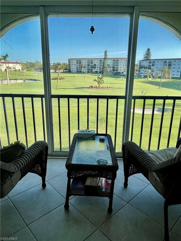 41 High Point CIR S 305 NAPLES, FL 34103