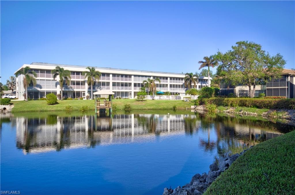 3105 Riviera DR A-104 NAPLES, FL 34103