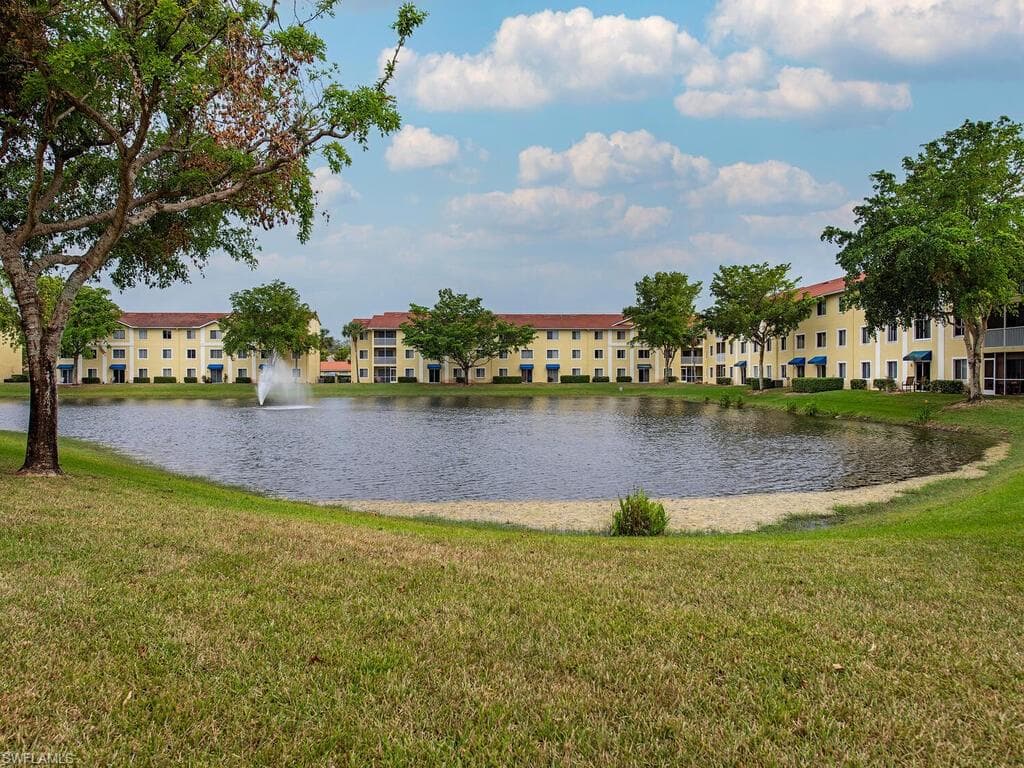 8288 Key Royal LN 1411 NAPLES, FL 34119