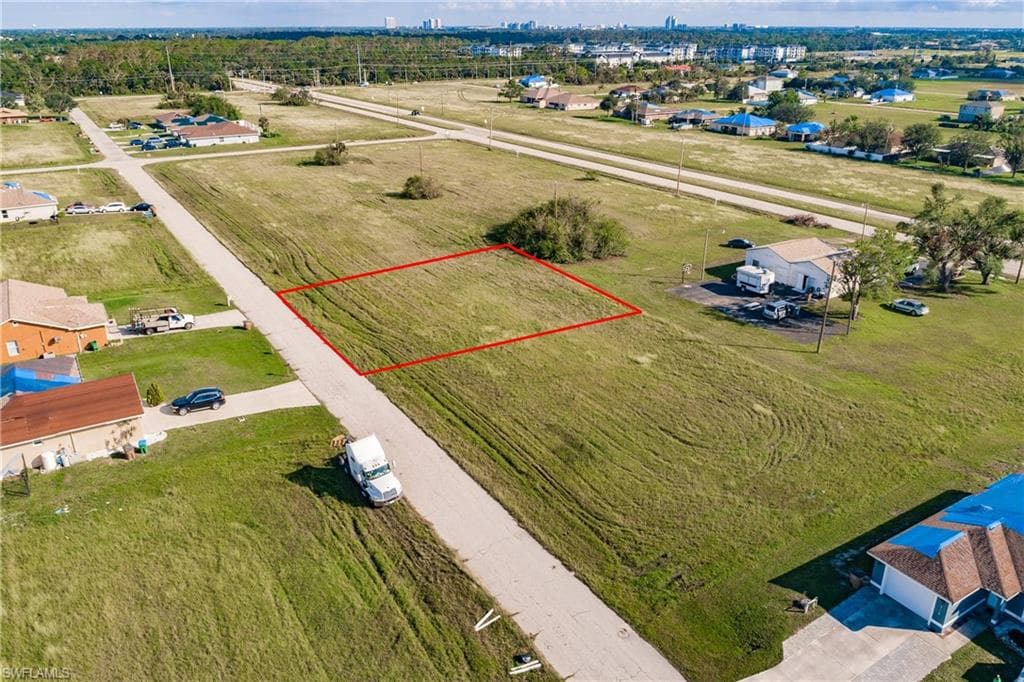 2126 NE 16th TER CAPE CORAL, FL 33909