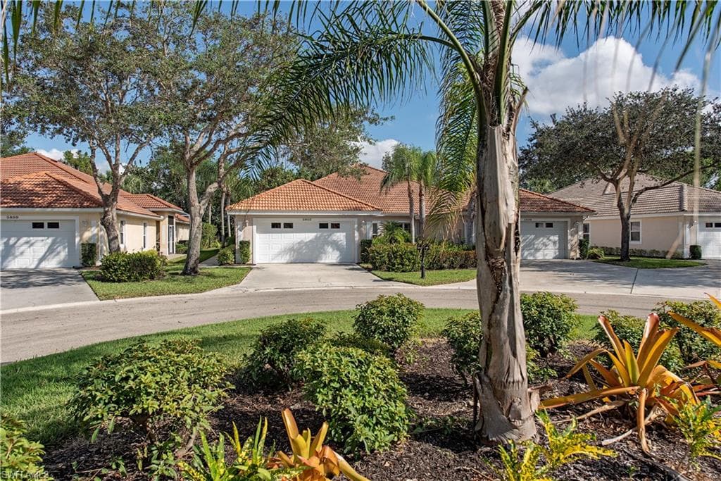 5903 Northridge DR N A-17 NAPLES, FL 34110