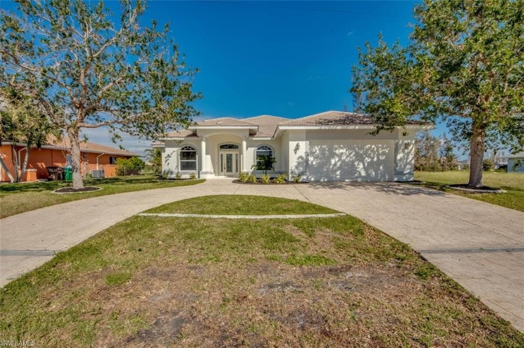 207 SE 17th ST CAPE CORAL, FL 33990
