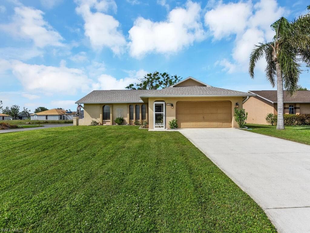 726 SE 10th PL CAPE CORAL, FL 33990