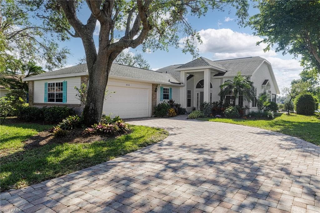 6518 ILEX CIR NAPLES, FL 34109