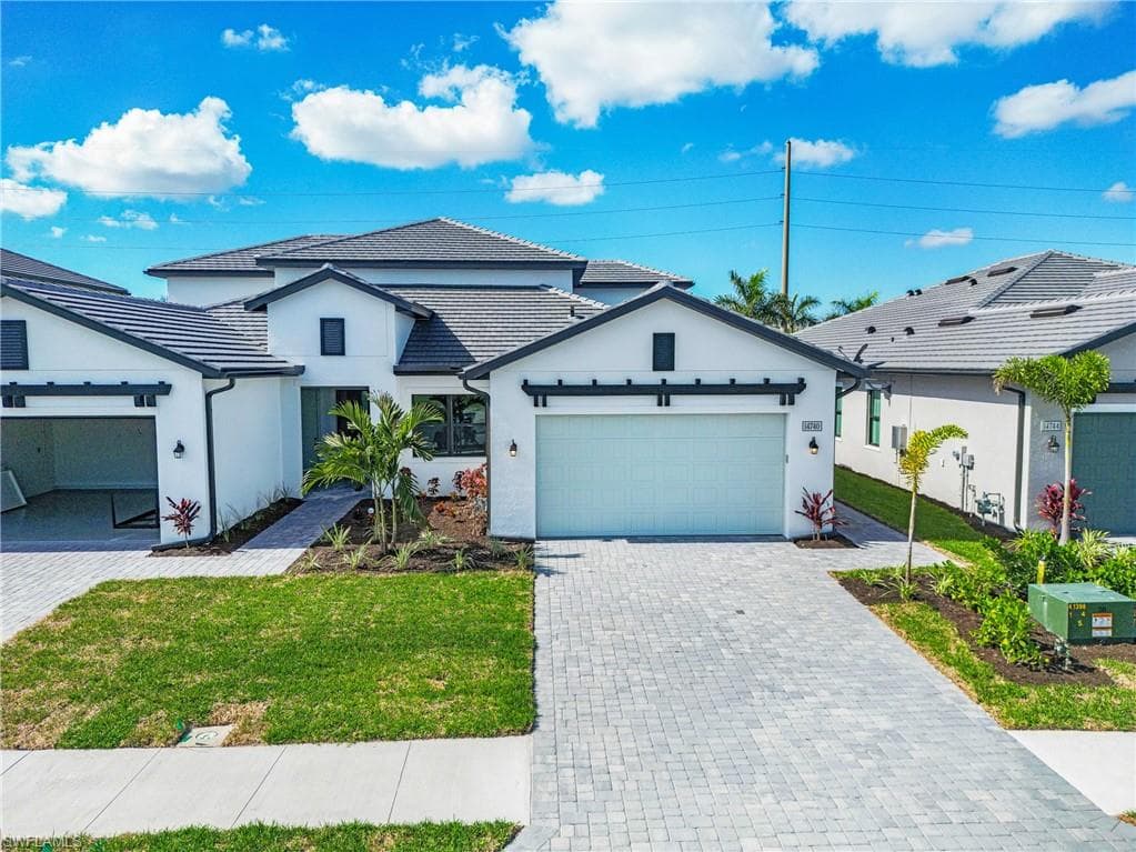 14740 Kingfisher LOOP NAPLES, FL 34120
