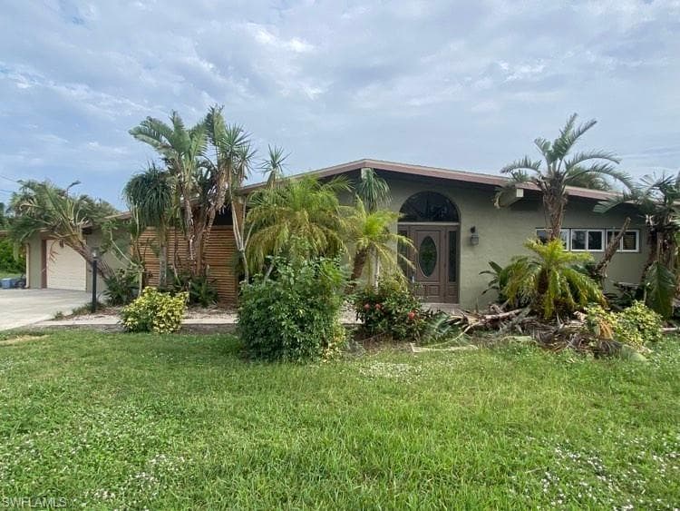 2350 Club House RD NORTH FORT MYERS, FL 33917