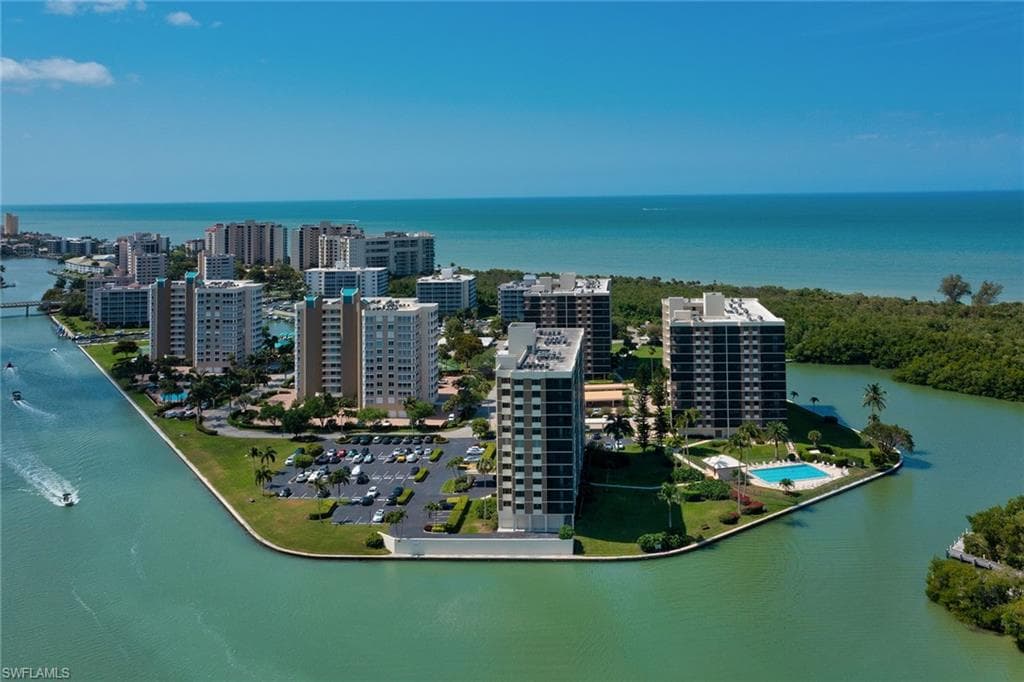 15 Bluebill AVE 1105 NAPLES, FL 34108