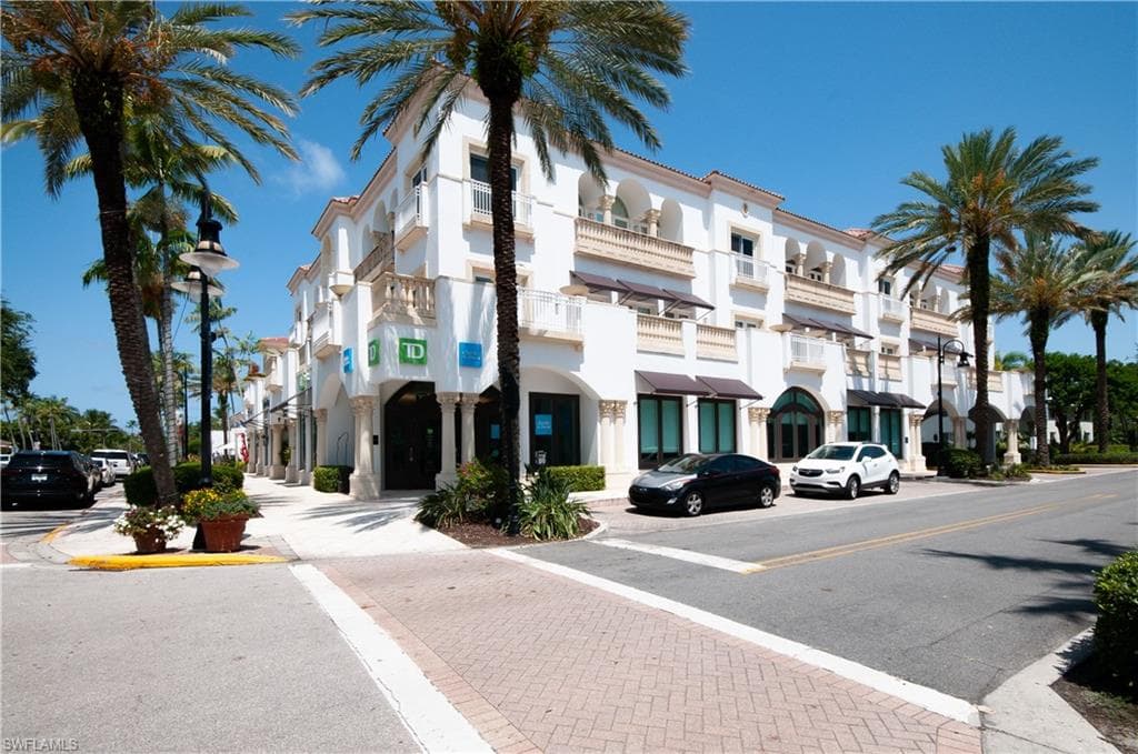 375 5th AVE S 304 NAPLES, FL 34102