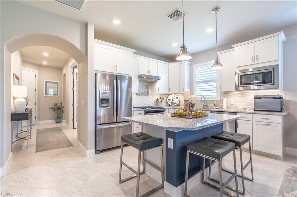 7770 Jacaranda LN NAPLES, FL 34114