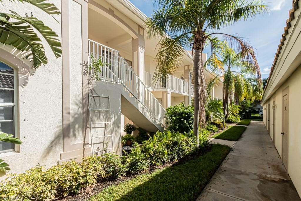 365 Stella Maris DR N 2905 NAPLES, FL 34114