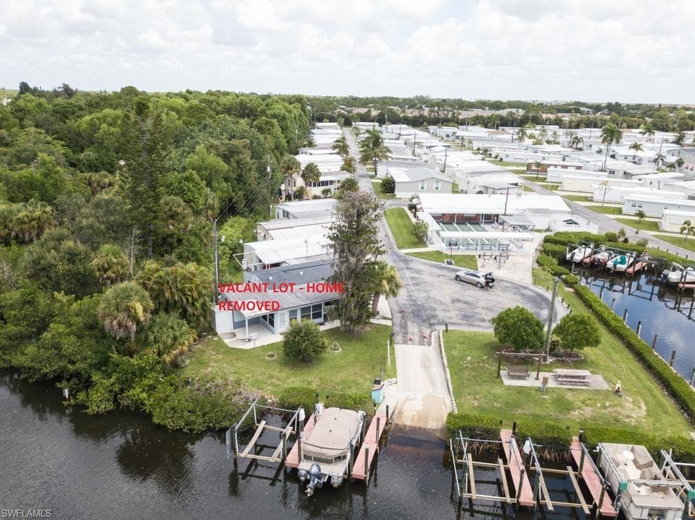 20720 River DR ESTERO, FL 33928